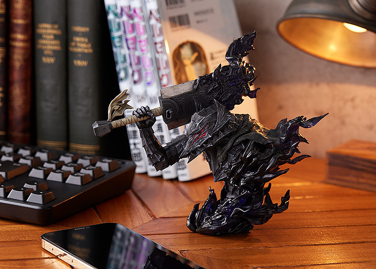 ベルセルク』42巻 ガッツ（狂戦士の甲冑）胸像フィギュア付き特装版