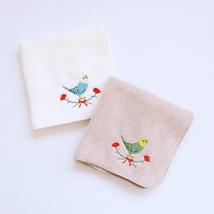 BIRDSTORYの刺繍ミニタオル（カーネーション / 2枚組）を贈る