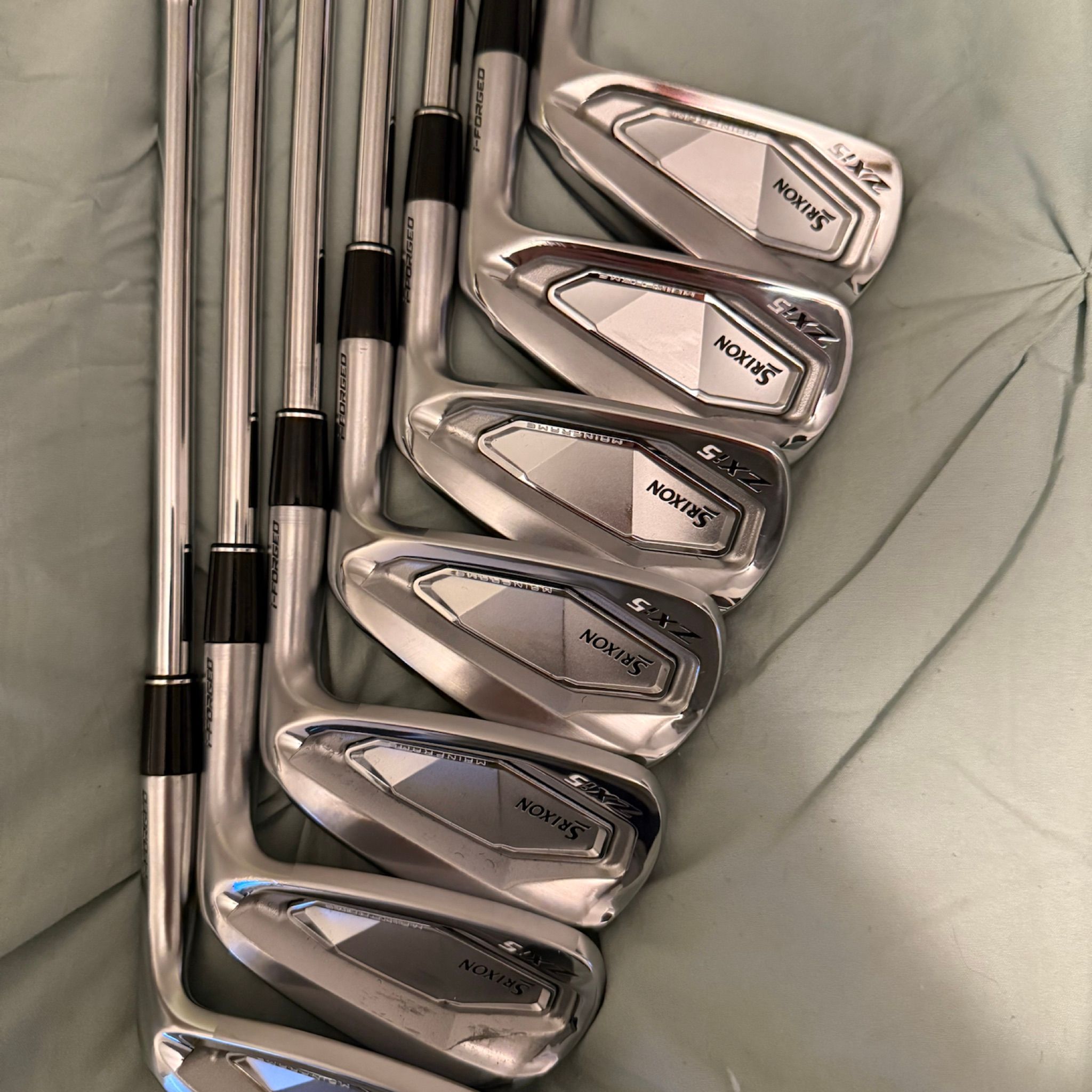 Stacked Golf · Srixon ZXI5 RH Forged Iron Set 5-PW, AW - Dynamic
