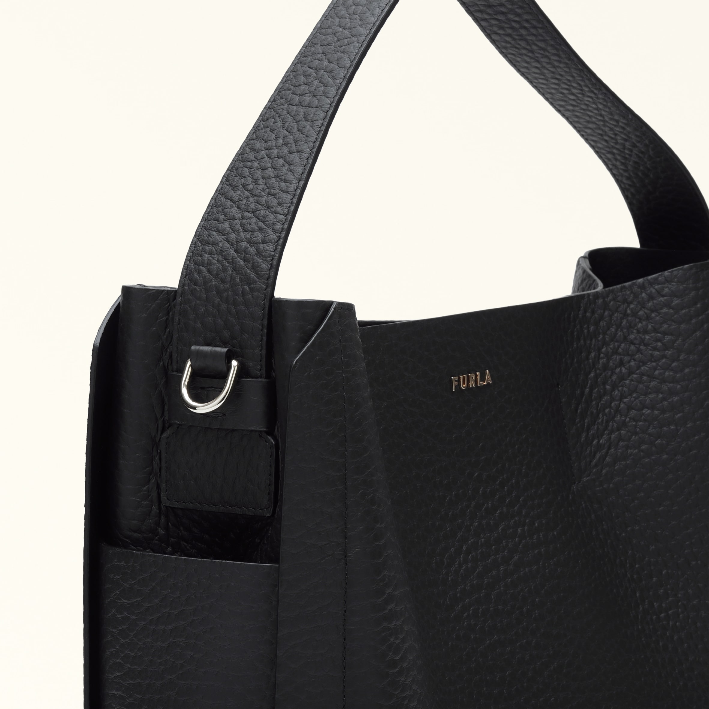 ショルダーバッグ NERO Furla Capriccio | Furla JP