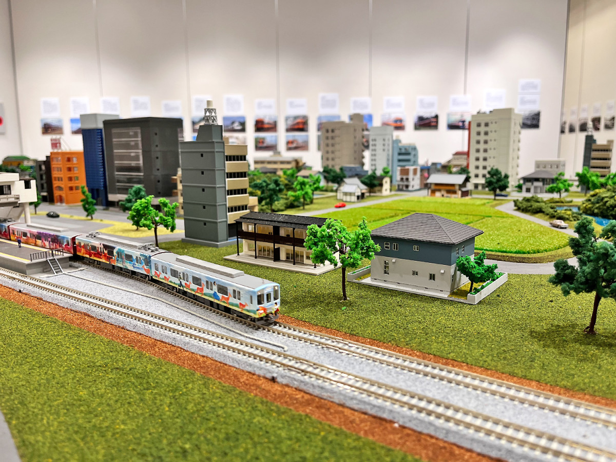 Nゲージ鉄道模型が走るジオラマ - 東大阪経済新聞