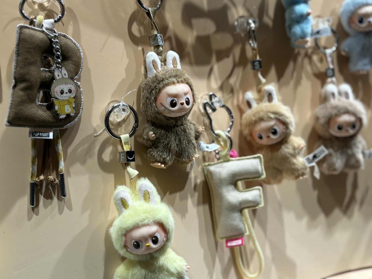 香港人デザイナーが生んだLABUBUにミニサイズ登場 世界旋風止まらず