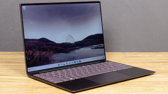 Dell XPS 13 9315 Laptop Review: Ultralight Battery Life Champ