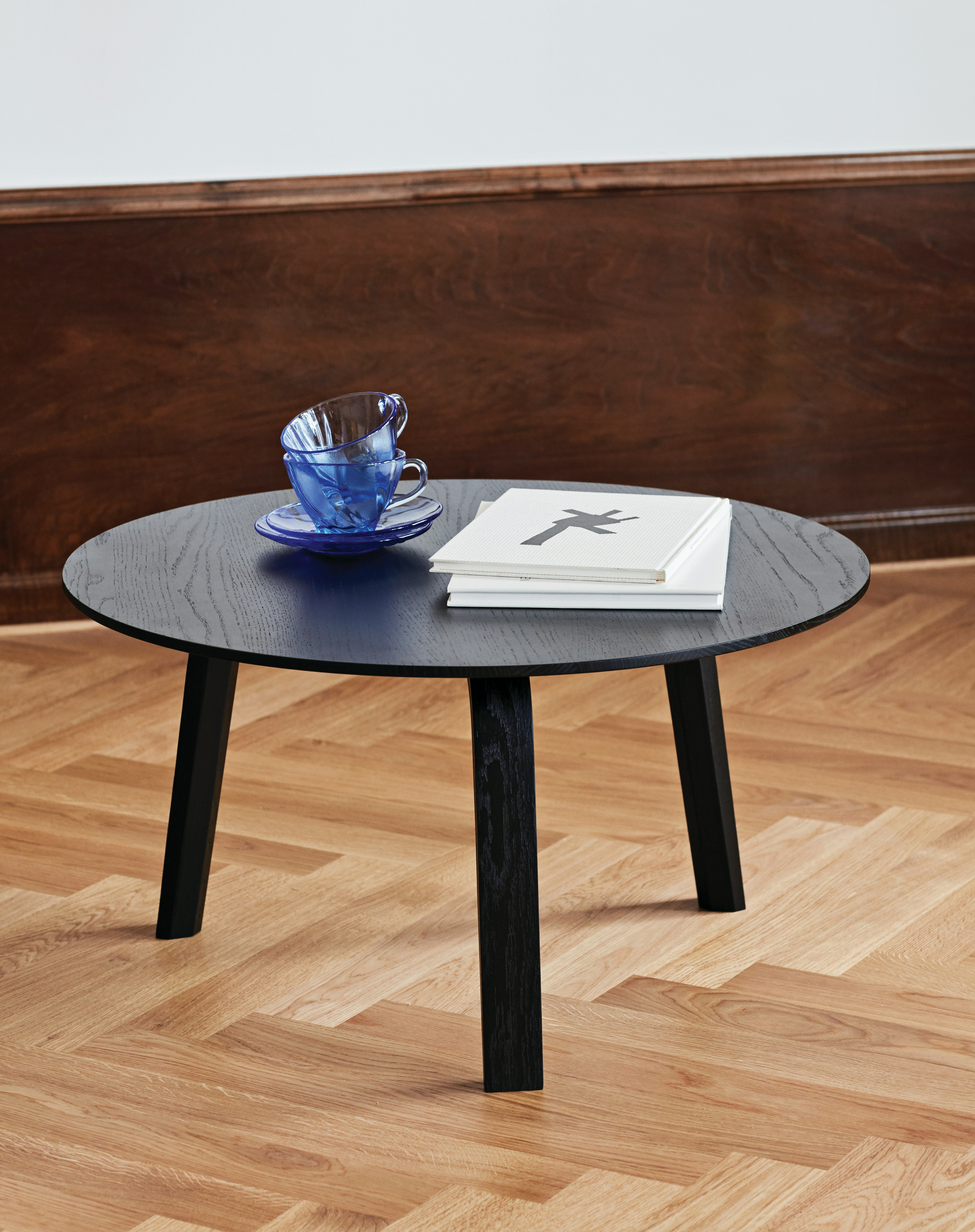 Bella Coffee Table – Design Within Reach