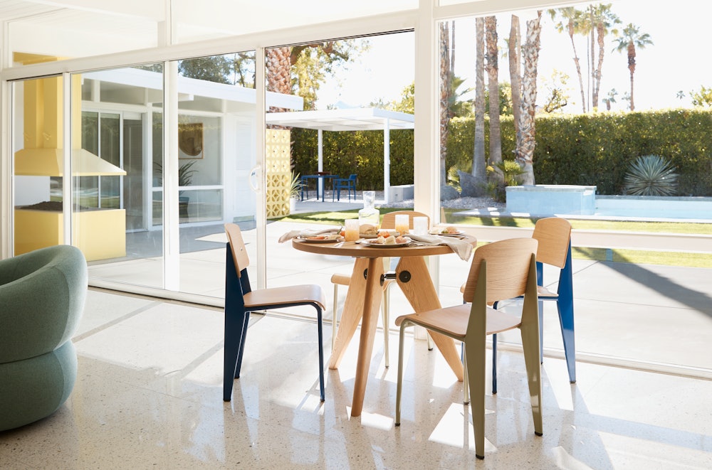 Prouvé Standard Chair – Design Within Reach