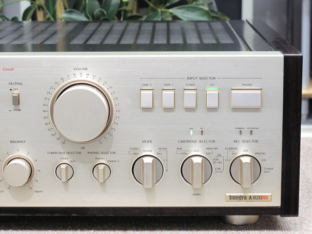 ○値下名機希少ONKYOオンキョープリメインアンプ INTEGRAA-820RS ONKYO