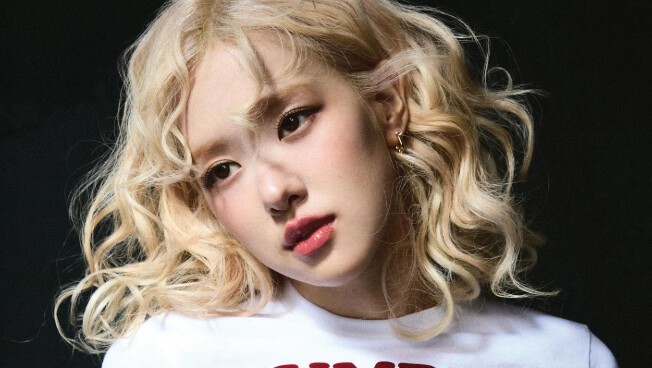 iFLYER: BLACKPINK（ブラックピンク）のRose（ロゼ）、最新