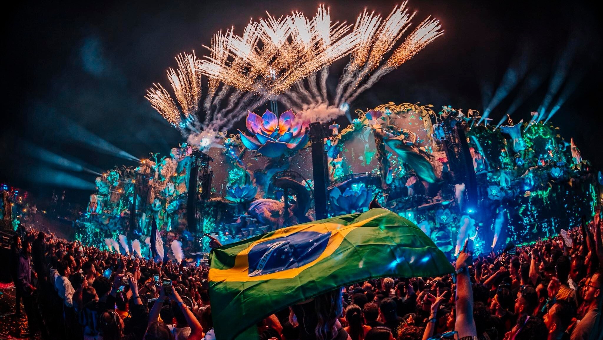 iFLYER: 【動画アリ】ブラジル出身DJ/プロデューサーAlok (アーロック