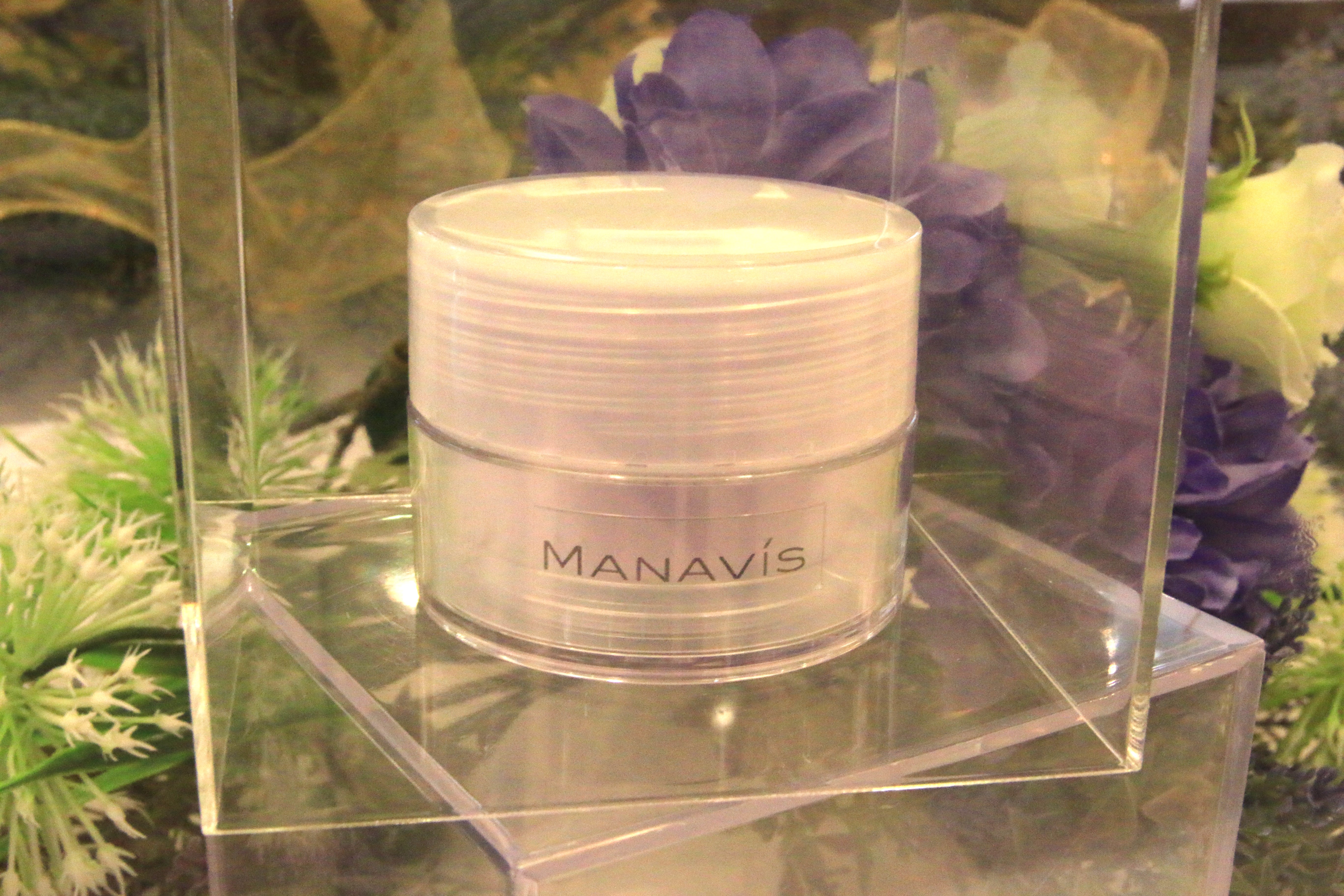 マナビス化粧品、薬用美容液エッセンス発売 限定販売のクリームも定番