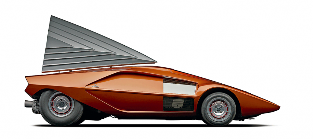 ヌッチオ・ベルトーネがデザインした究極のショーカー｜圧倒的な存在感