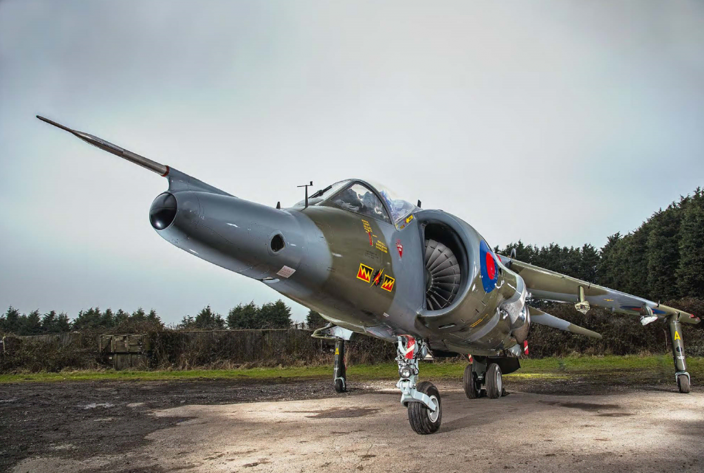 The Harrier STORY Peter E．Davies ハリアー戦闘機 The Harrier STORY