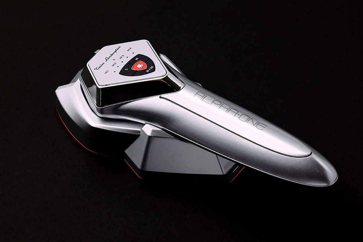 これなら俺も！ トニーノ・ランボルギーニ別注の美顔器。4面振動で