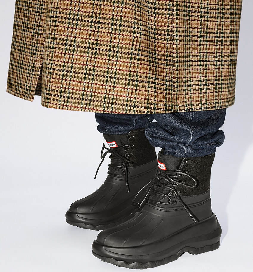 KENZO×HUNTER」コラボ全4型。ボケフラワーをあしらったウェリントン