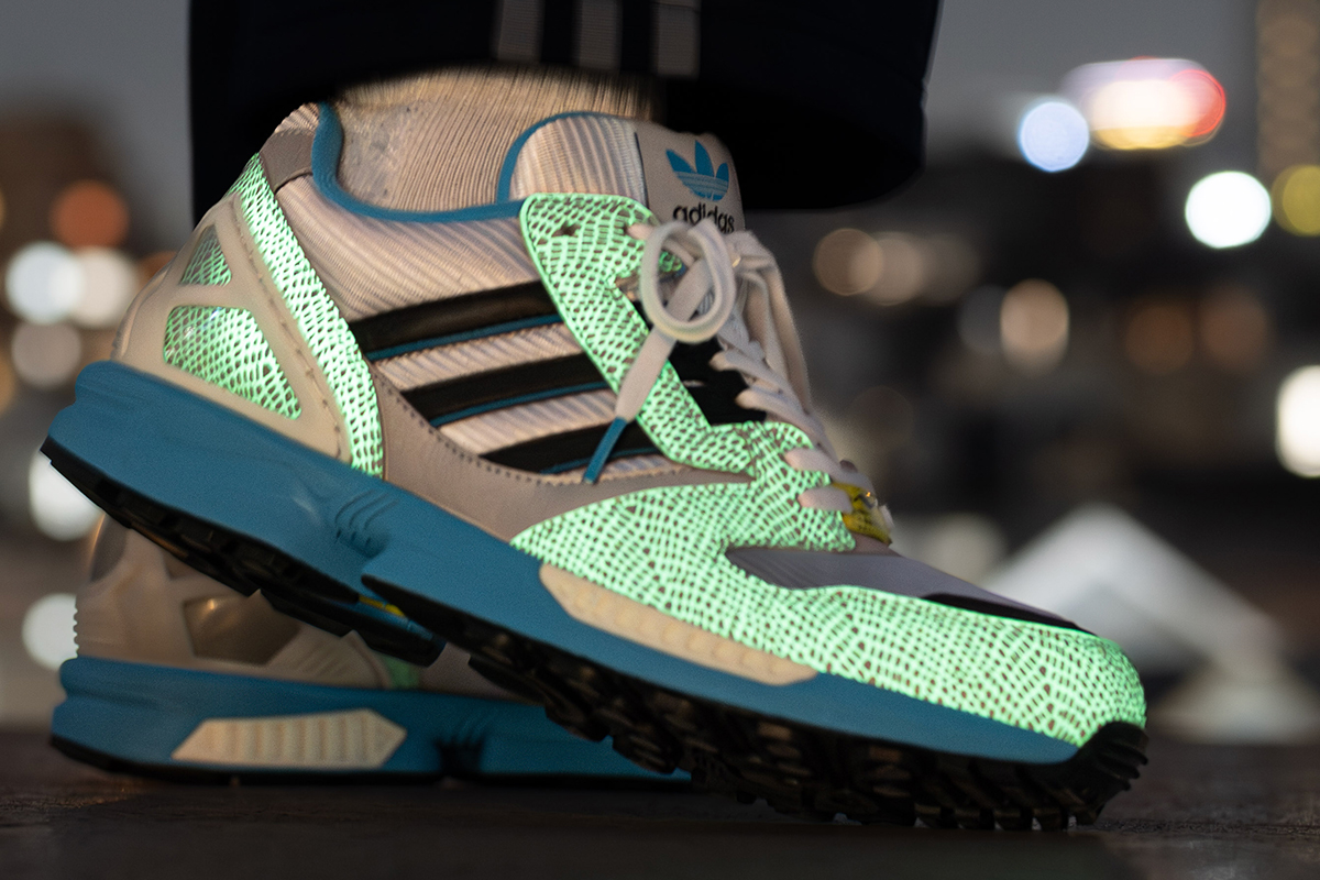 アトモス人気別注「アディダス オリジナルス」のZX8000 G-SNK。復刻
