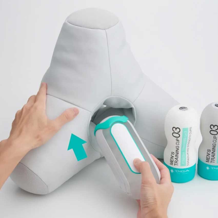 狩野英孝さんも注目の“セックスが上手くなるクッション”!? SNSで話題の