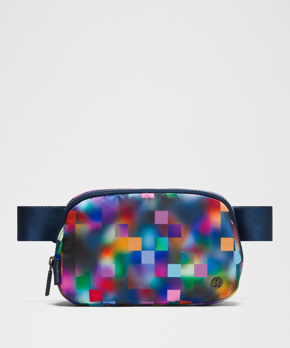 Everywhere ベルトバッグ 1L *プライド | バッグ | Lululemon JP