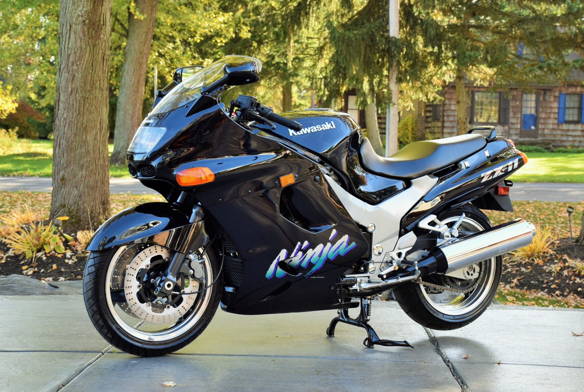 1994 Kawasaki Ninja ZX-11 For Sale At Auction - Mecum Auctions