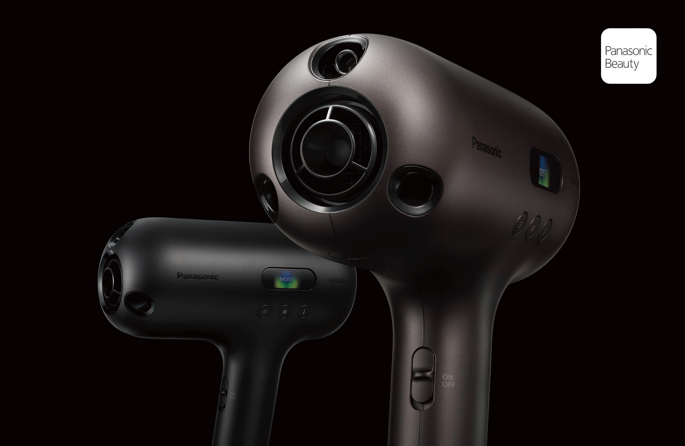 8万円超え！ パナソニックの新作ドライヤー「ナノケア アルティメイト
