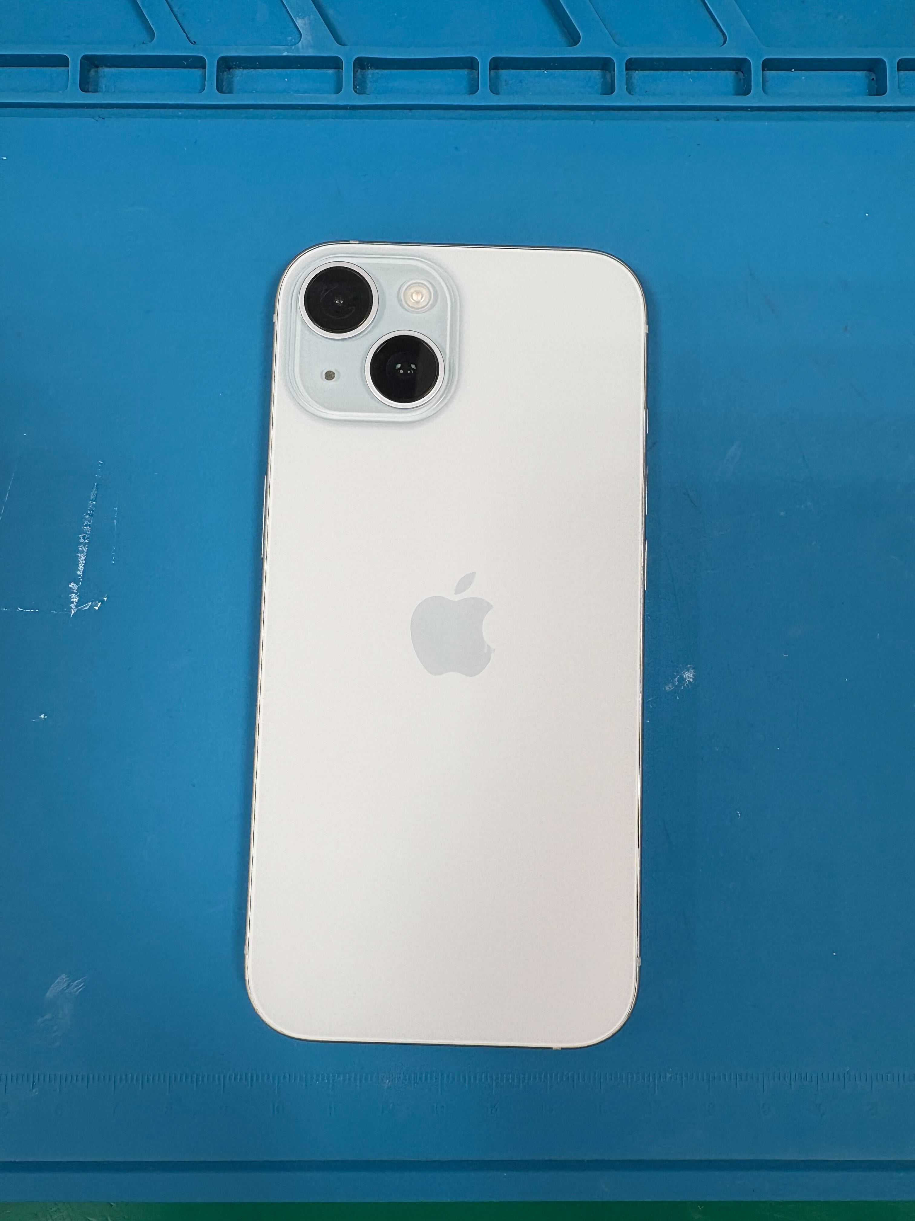 iPhone15 背面割れ🪛背面交換【イオン豊橋南】