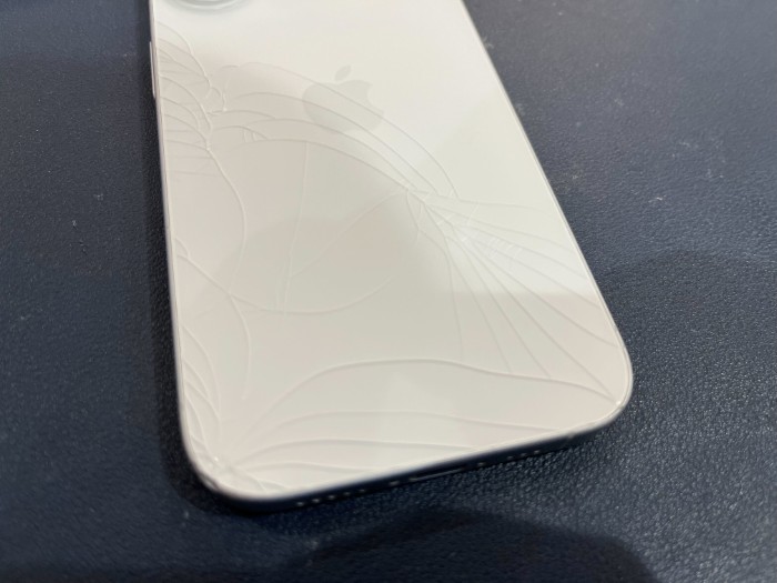 iPhone 16 背面修理 【豊田】