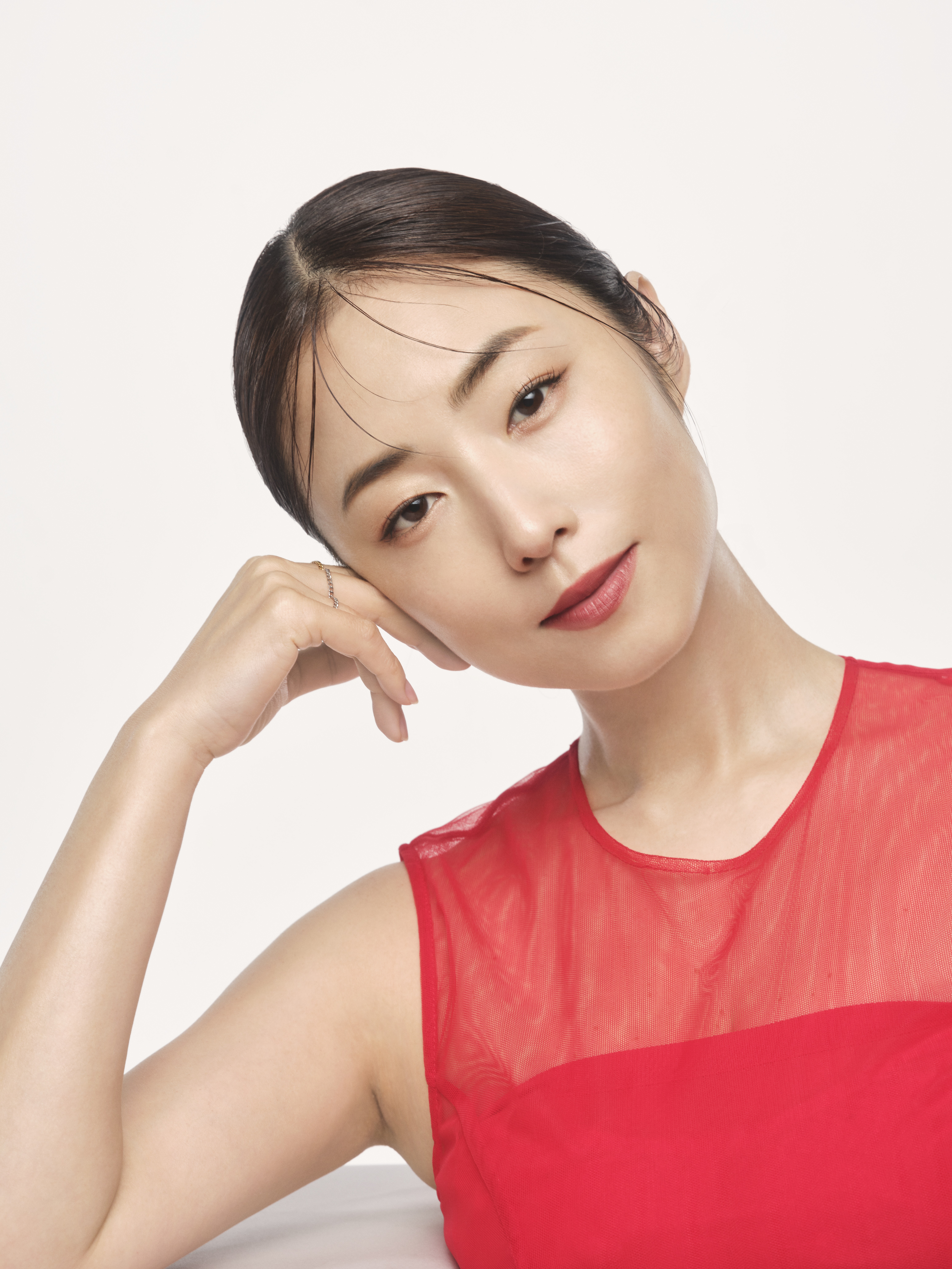 1,000種類以上の美容法を試したMEGUMIプロデュースのスキンケア