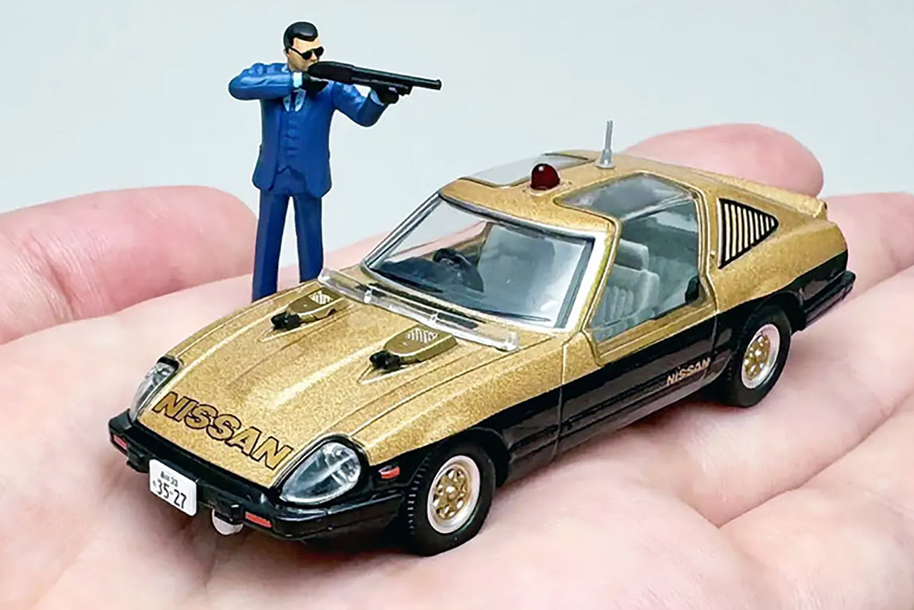 3ナンバー・エンブレム無し」の大門圭介フィギュア付スーパーZ『西部