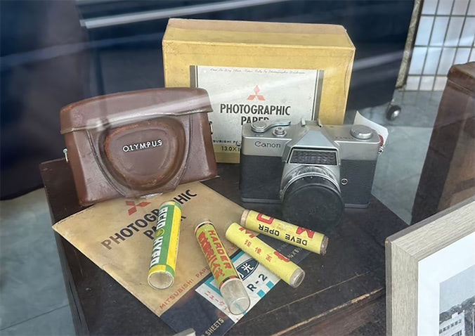 フィルムカメラや映写機、昭和の名作映画のポスターなど「うつす」を