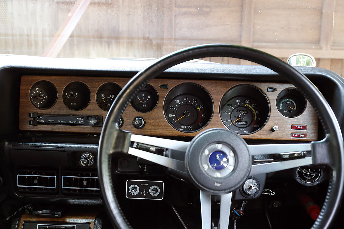 ケンメリ最終モデルのワンオーナー車【2】豪華装備の4ドアセダンは