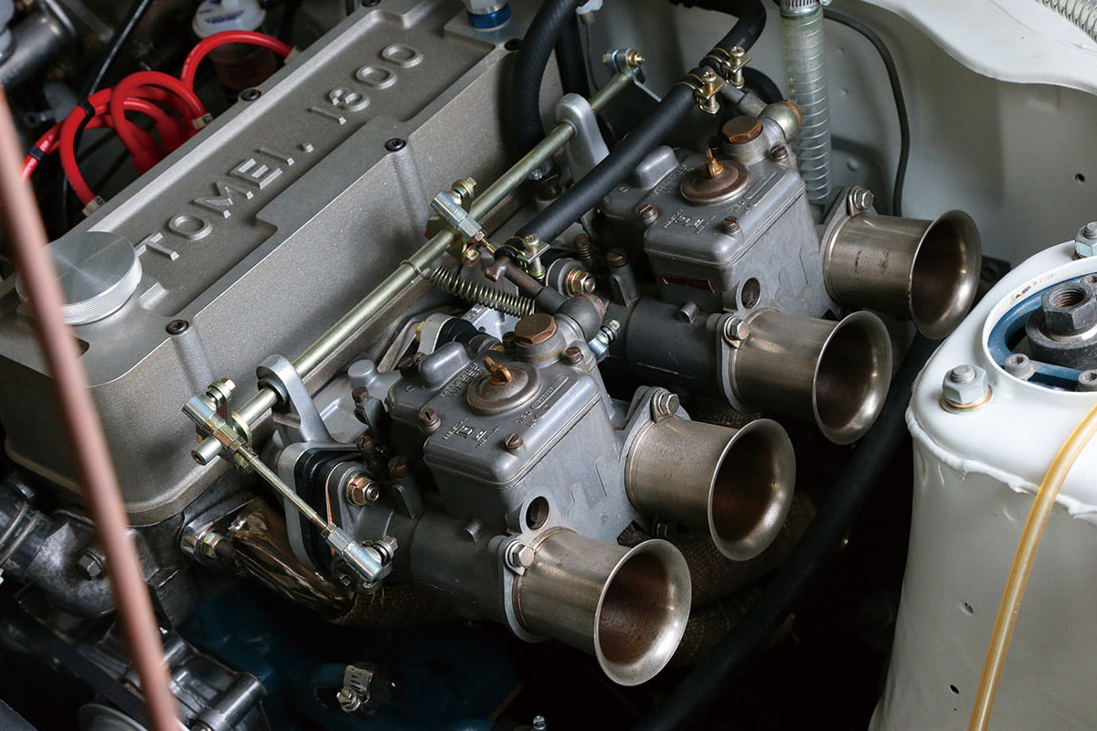 先輩から引き継いだウエーバーを生かすためエンジンも製作した310【2