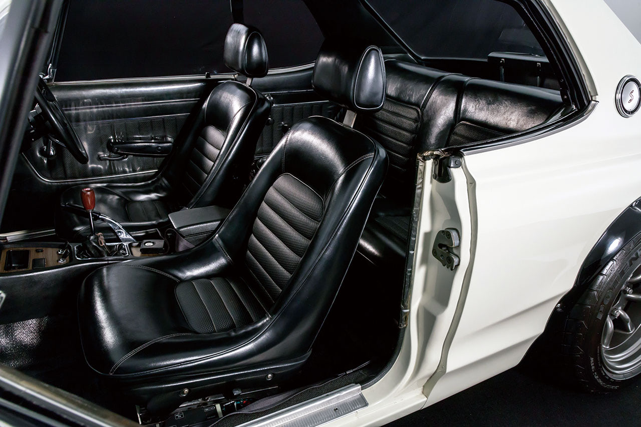 ハコスカR。4ドア／2ドアHTの内装の違いを知りたい！ 初代スカイライン