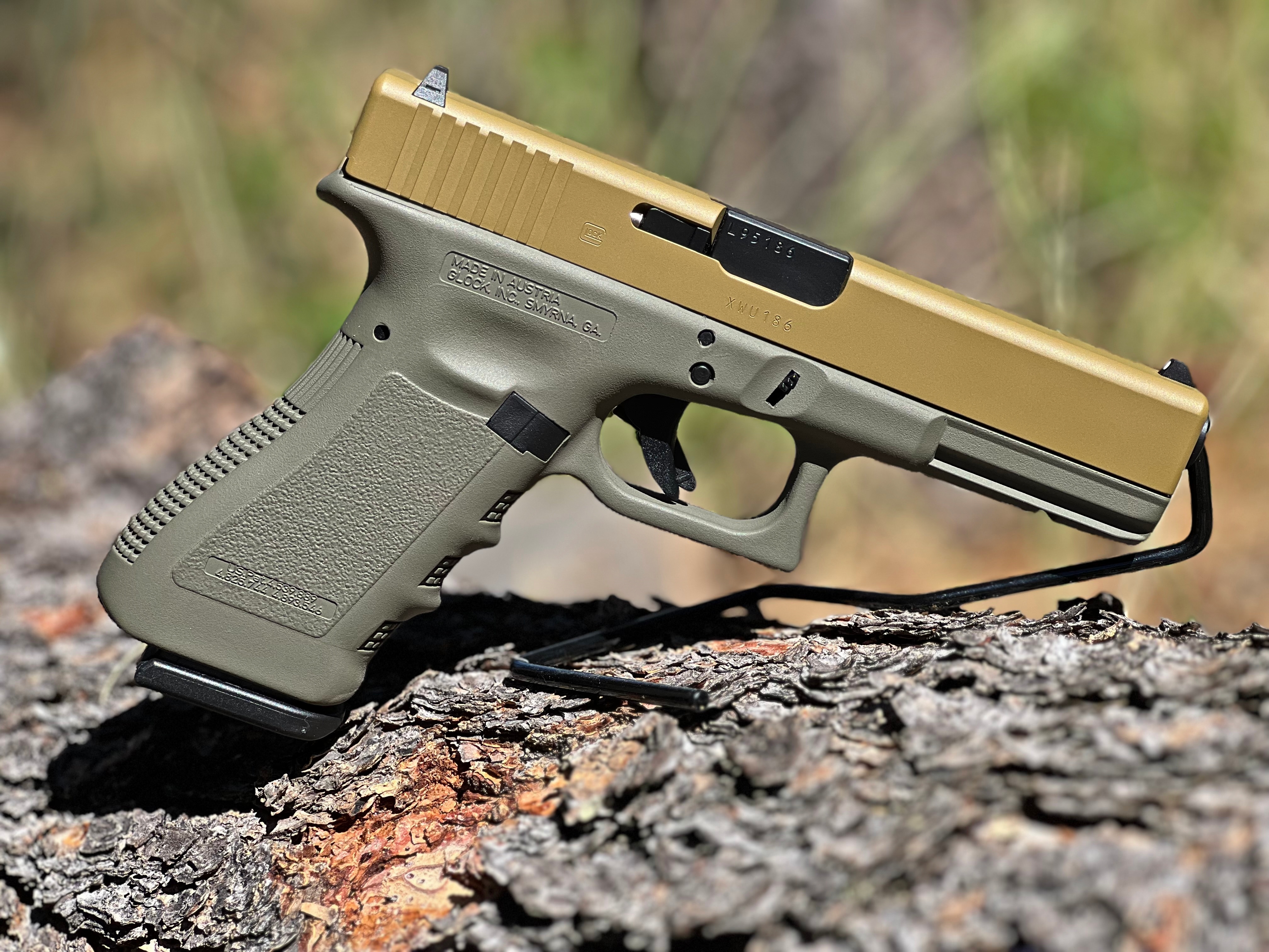 Custom Glock 17 in Foliage Green and Camo Olive | Cerakote
