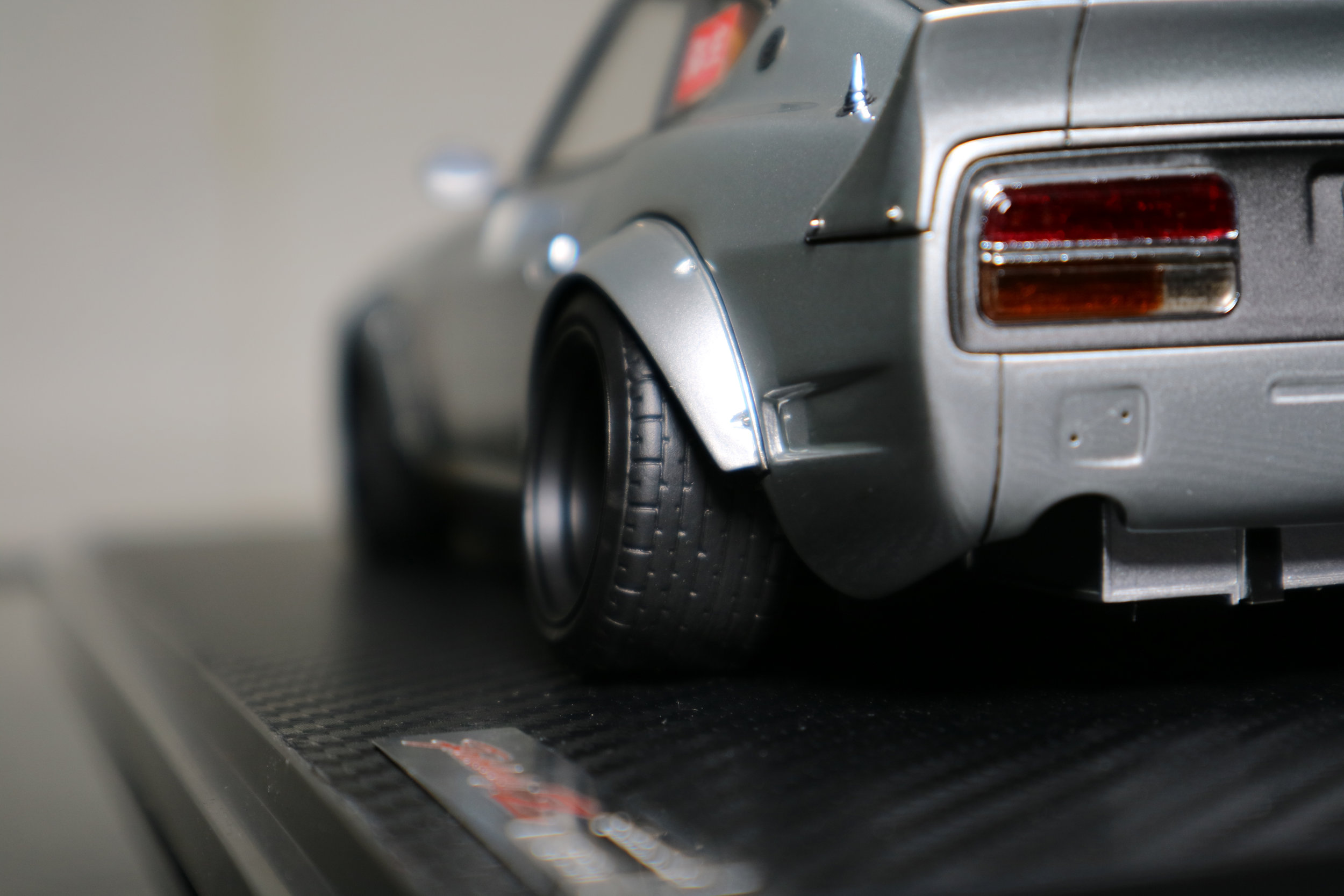 Ignition Model - 1/18 Nissan Fairlady 240ZG (HS30) Full Works
