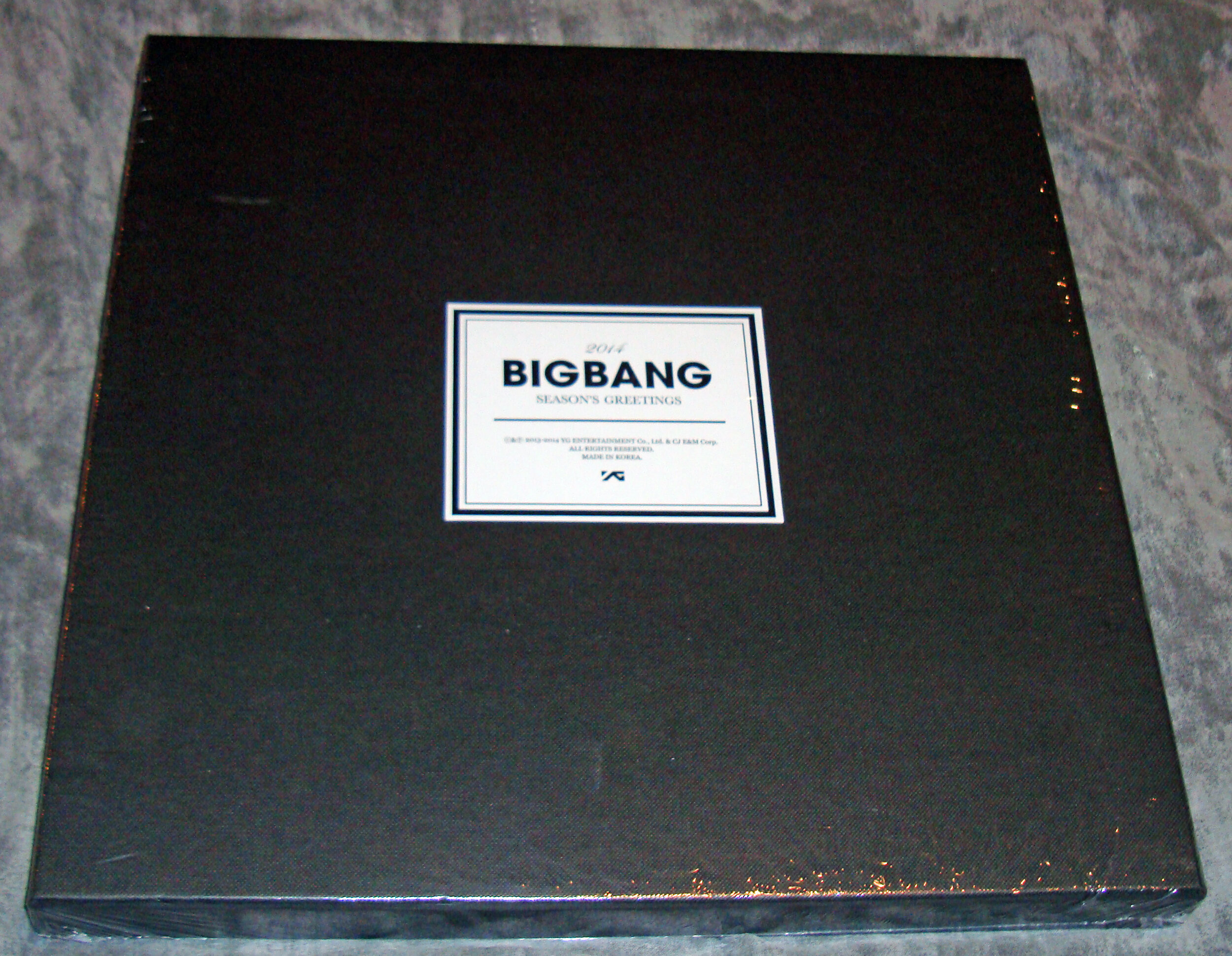 2014 - Season's Greetings Calendar - Korean - G-Dragon — my