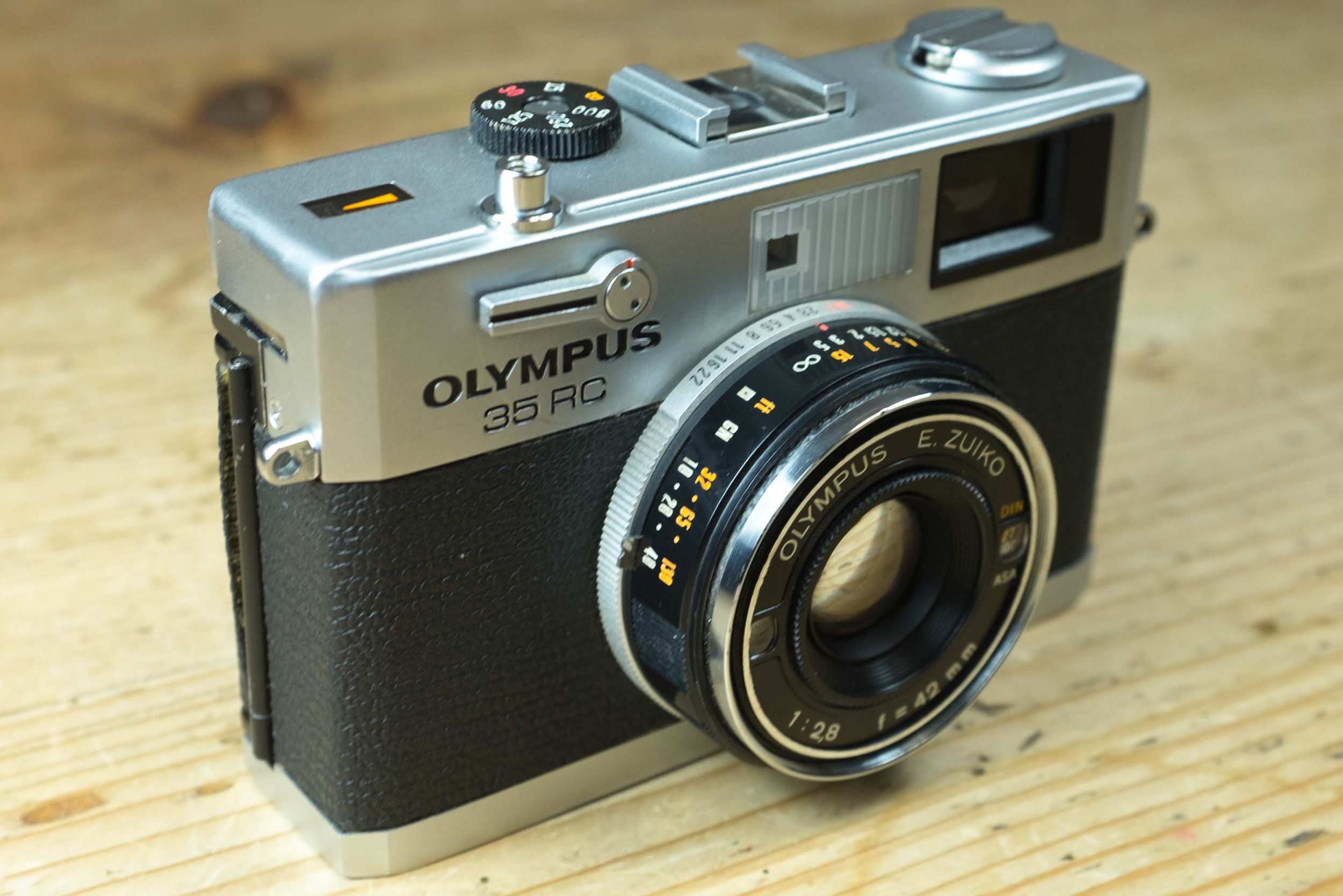 Olympus 35 RC — Broken Camera . Club