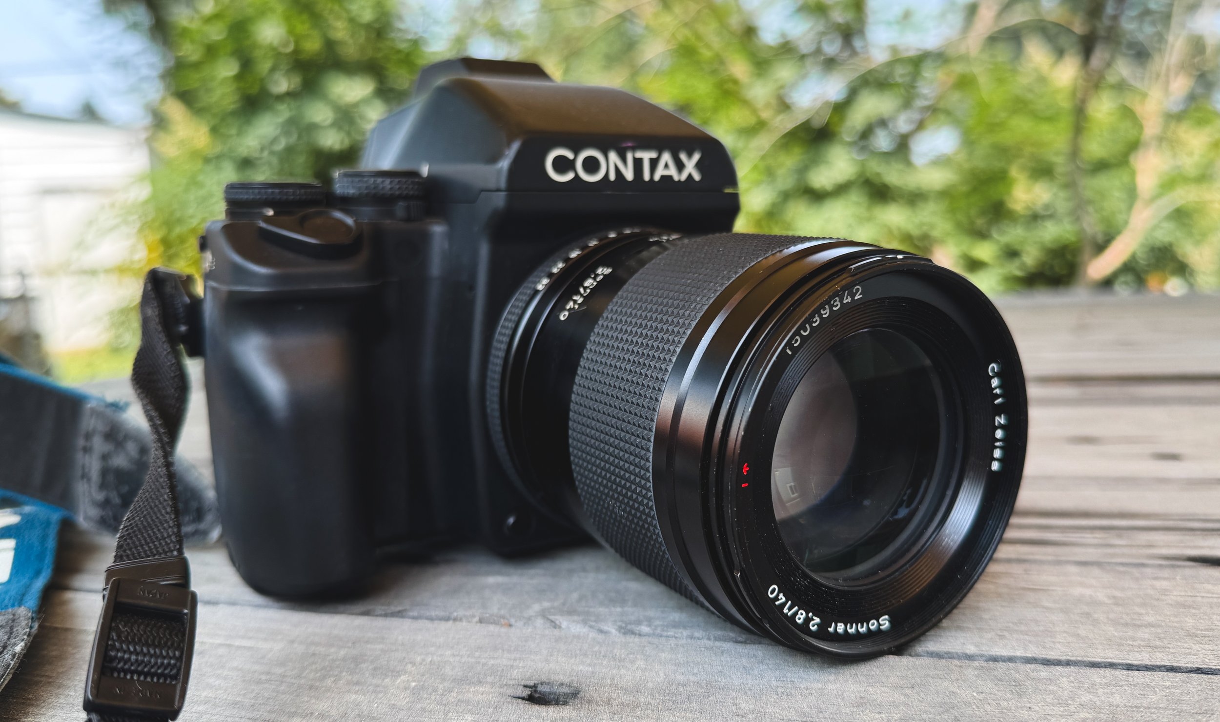 Contax Carl Zeiss 140mm f/2.8 Sonnar T* Lens Review & Sample