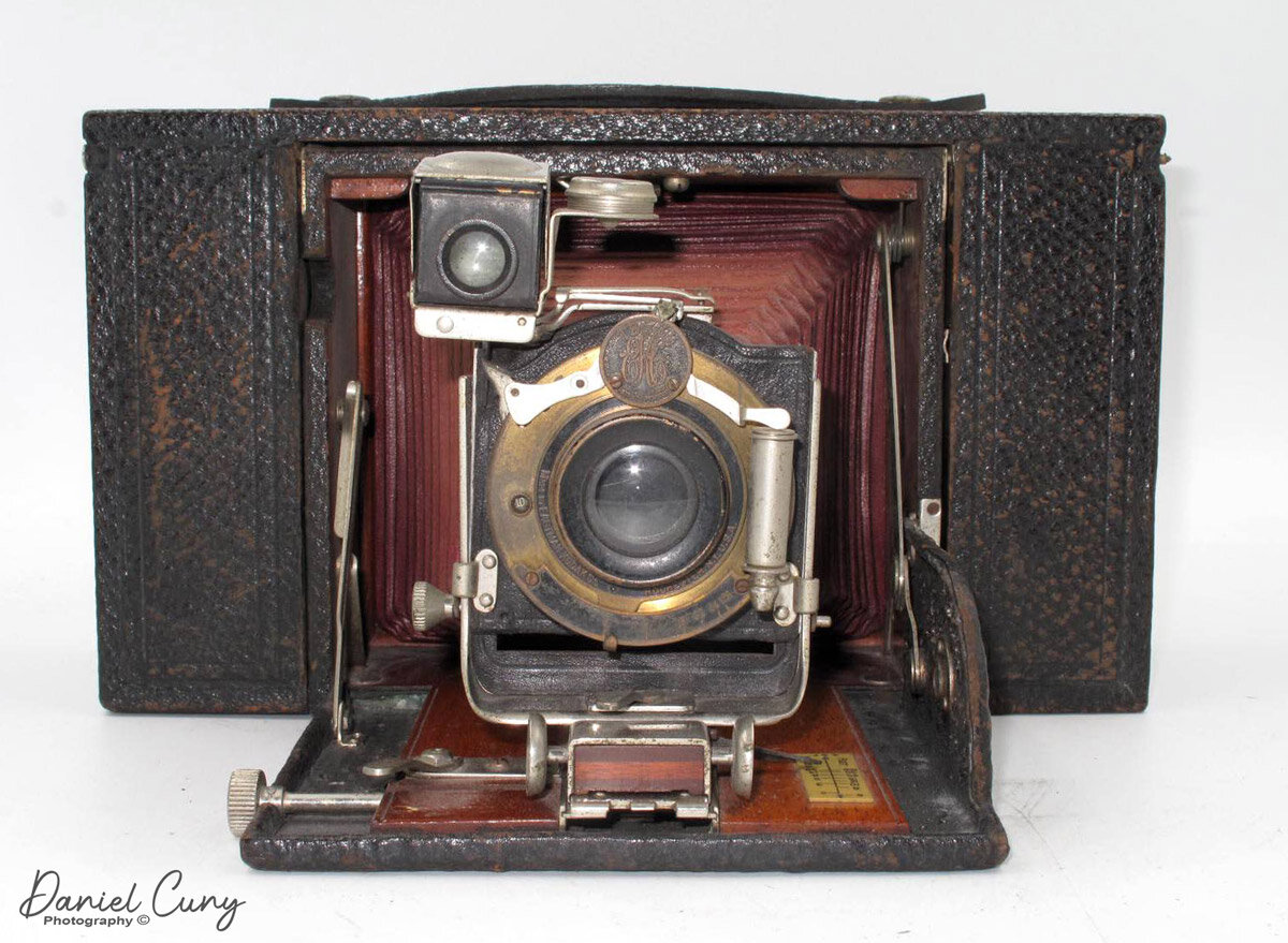 NO. 4 SCREEN FOCUS KODAK CAMERA — Concert Photos, Historical