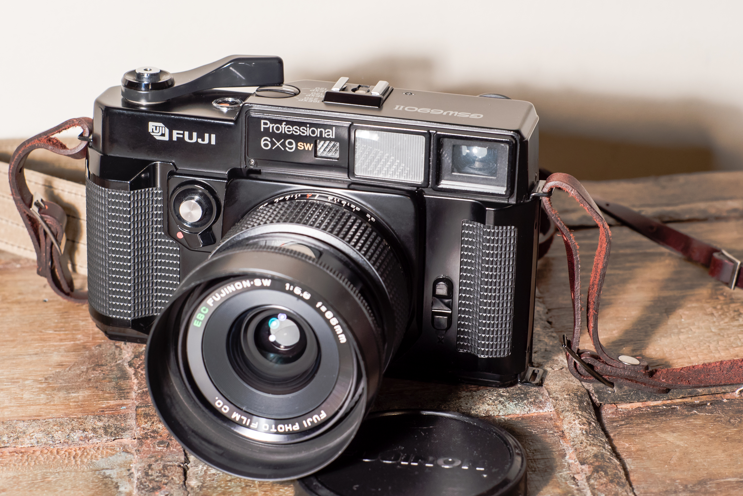 GW690 Professional FUJICA 富士フィルム 6x9フィルムカメラ III