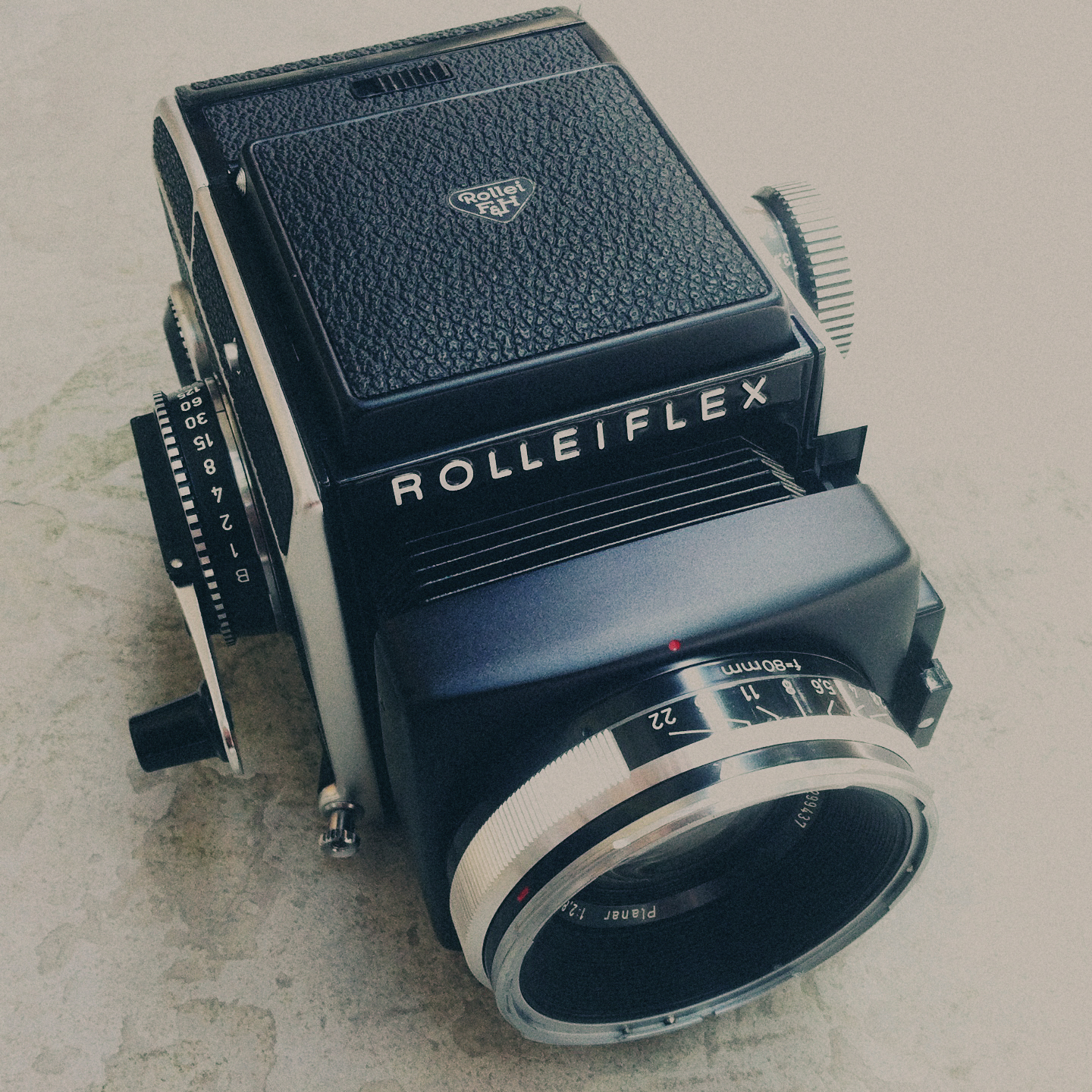 Why you should own a Rolleiflex SL66 ! — Wedding Photographer in