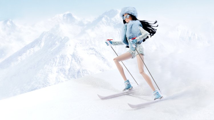 The W Club exclusive 2024 Stilettos Out convention bonus doll is