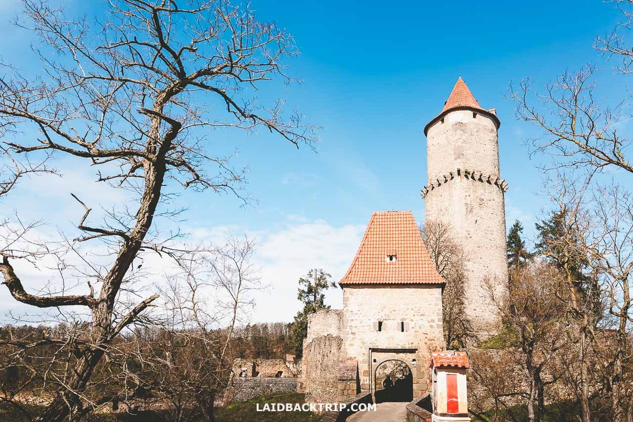 Zvikov Castle: A Local's Guide — LAIDBACK TRIP