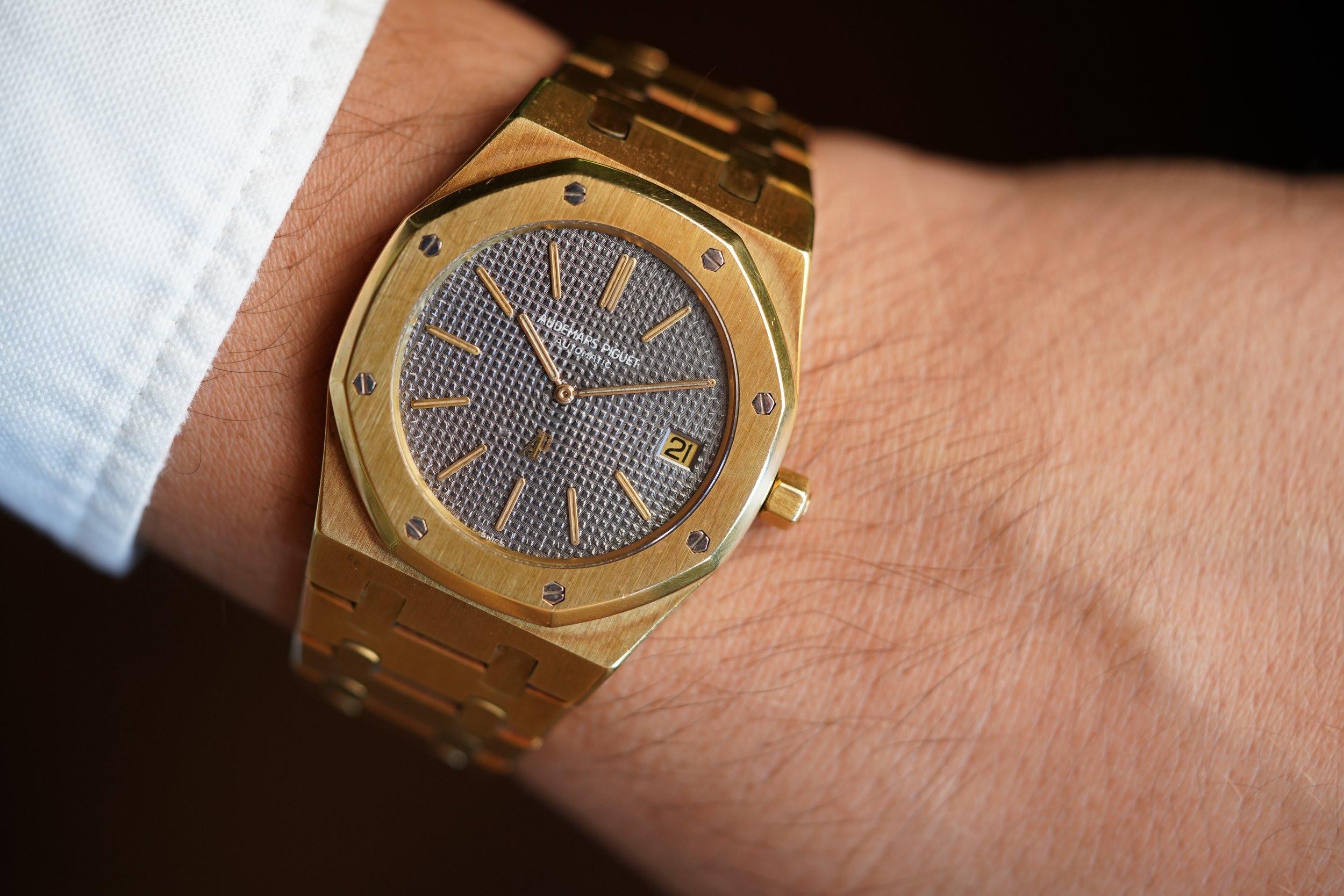 Audemars Piguet Royal Oak Reference 5402BA in 18K YG — Wind Vintage
