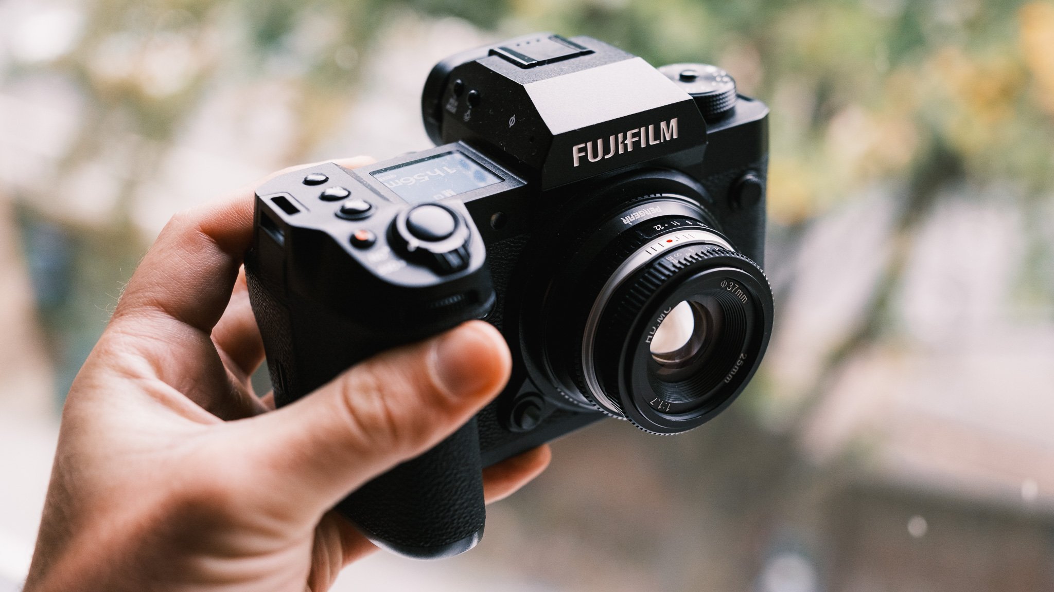 Pergear 25mm f1.7 Fujifilm Review — Roman Fox