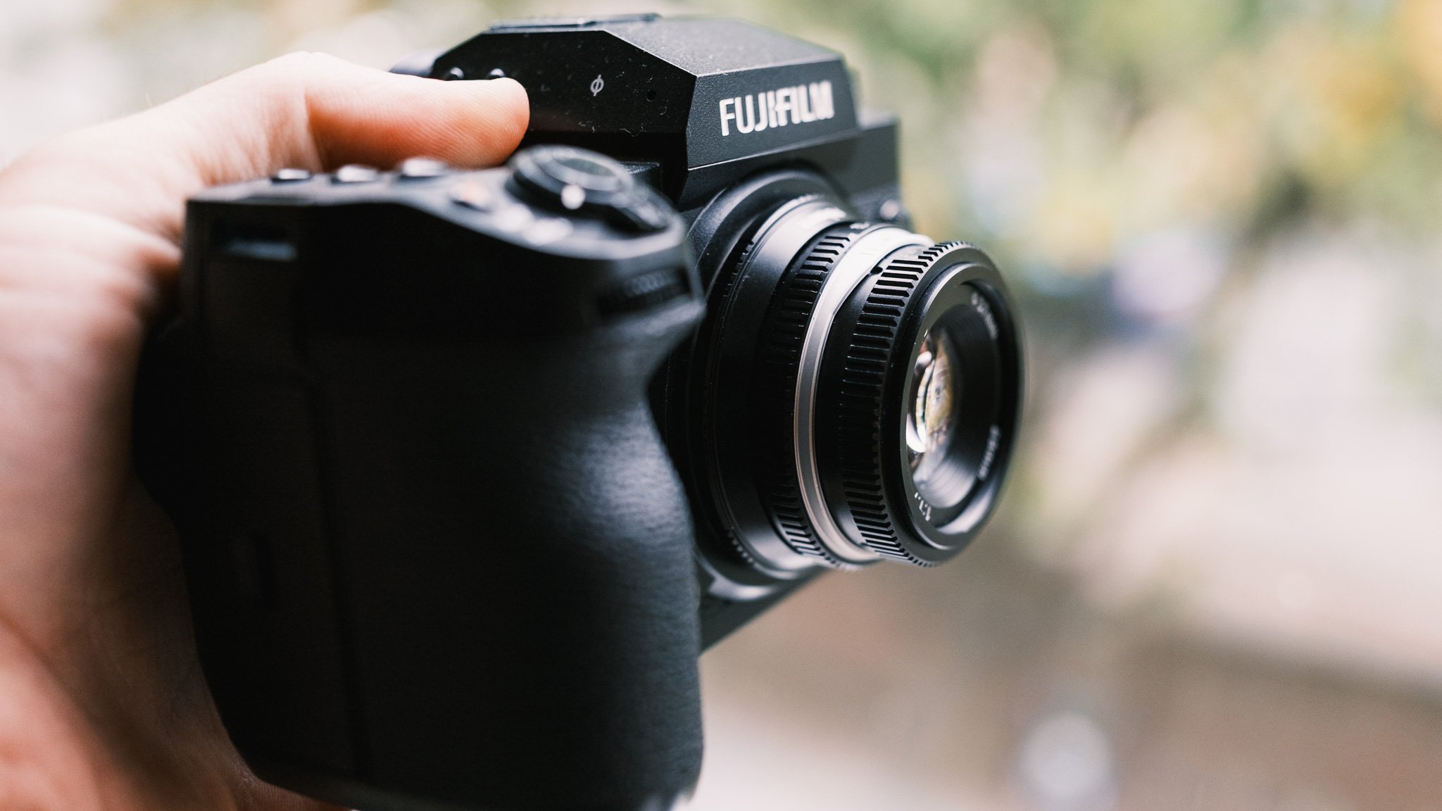 Pergear 25mm f1.7 Fujifilm Review — Roman Fox