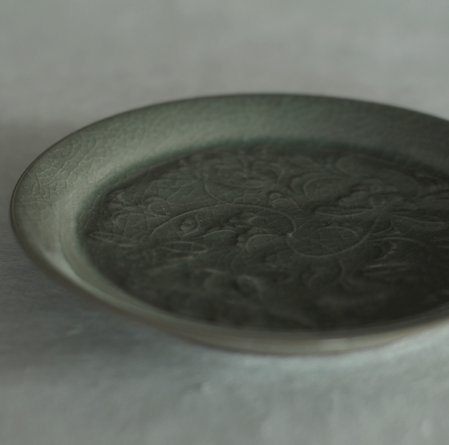 川瀬竹志の赤絵金彩鉢 川瀬竹志の赤絵金彩鉢