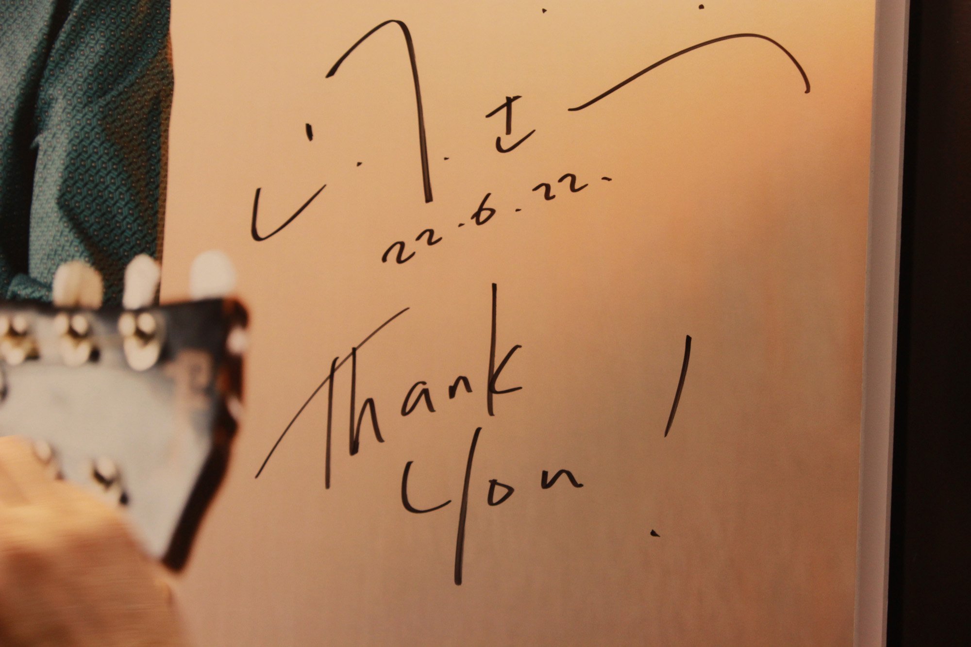 山下達郎がタワレコ渋谷に訪店！直筆サイン アルバム『SOFTLY』発売