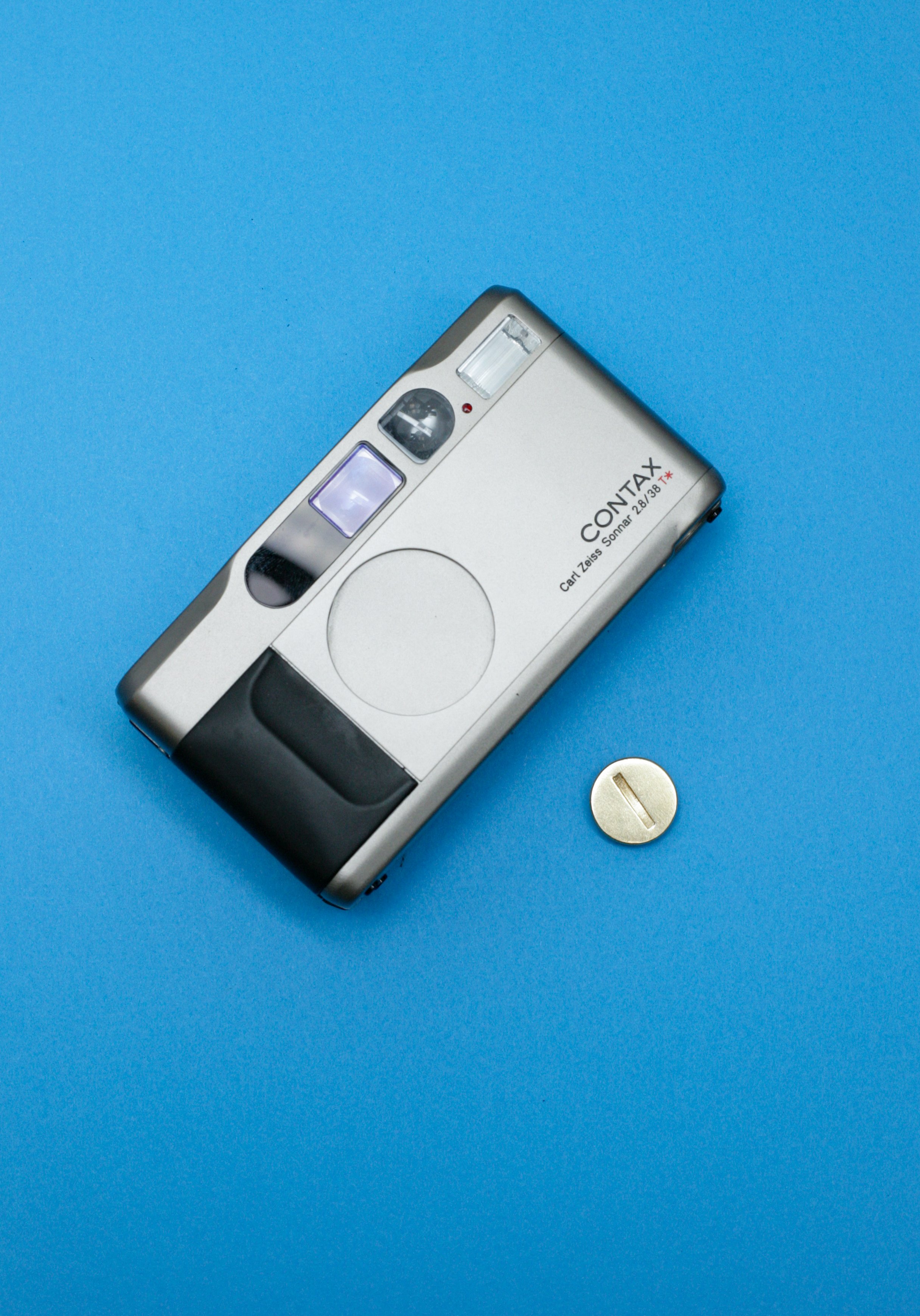 Contax T2用電池蓋 概ねキレイです。使用OKです。 Contax T2用電池蓋