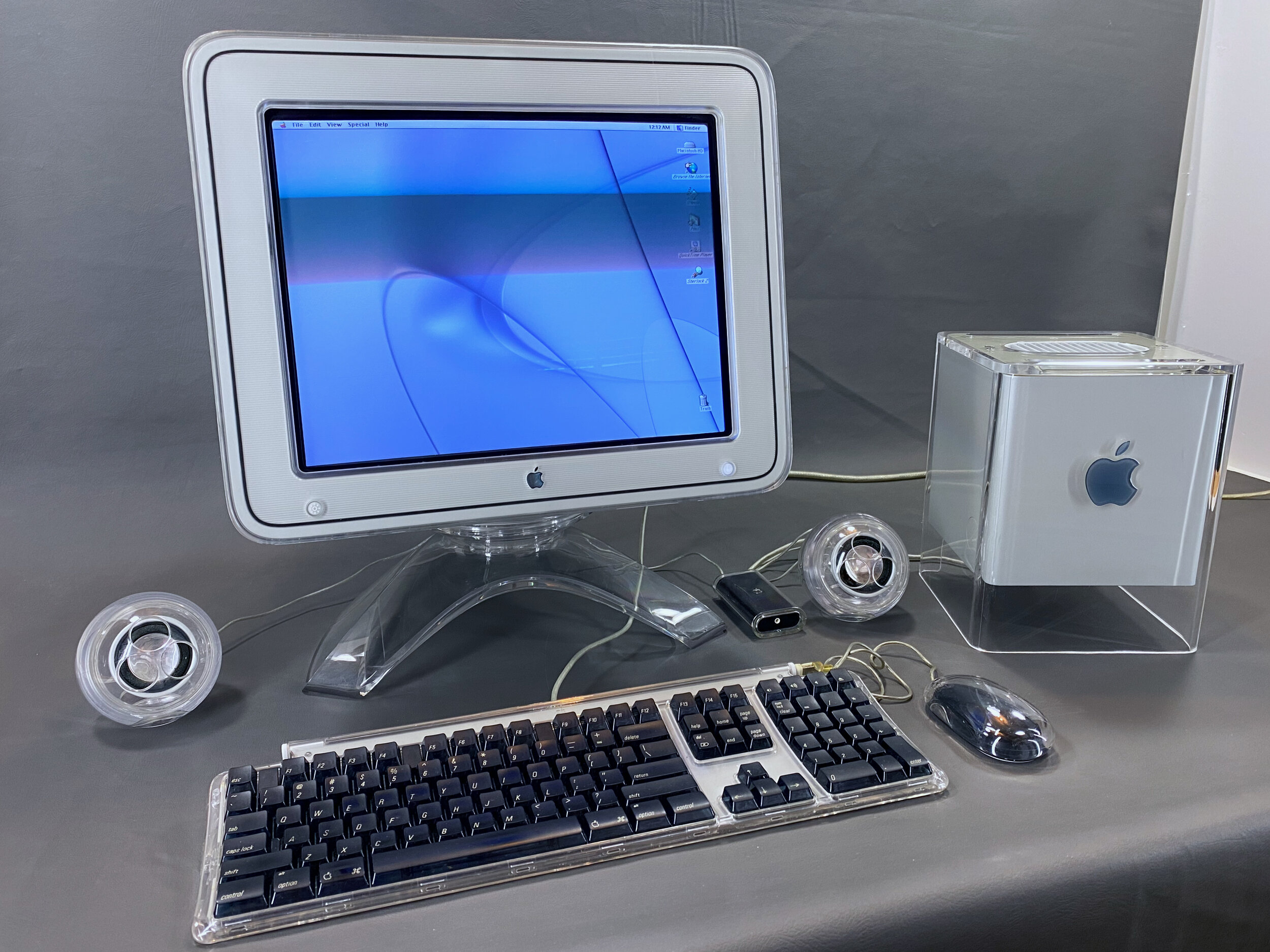 Power Mac G4 Cube — mac27.net