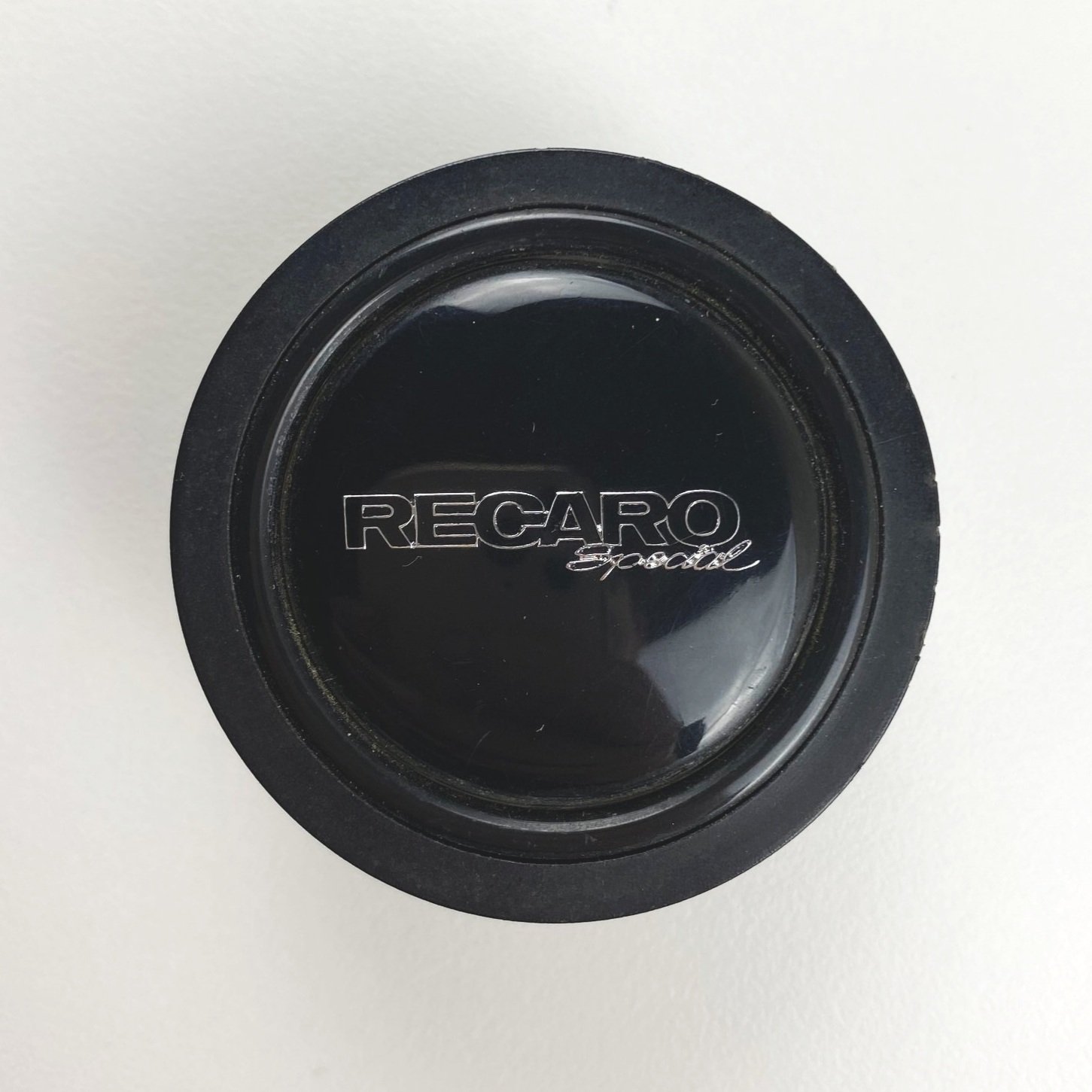 Momo Recaro Special Black/Leather — ModernRetroClassic