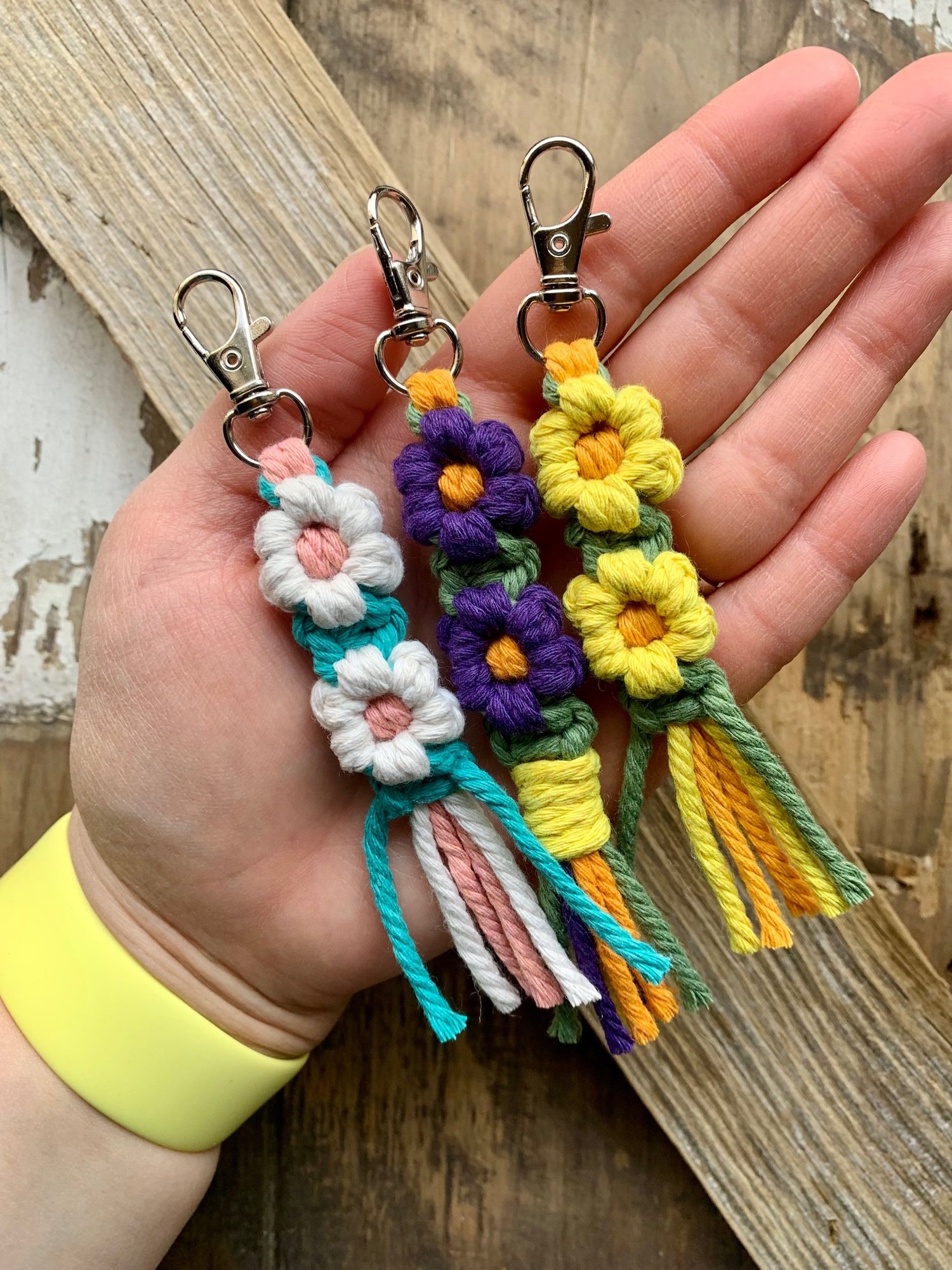 ovy deci Carabiner Macrame Keychain