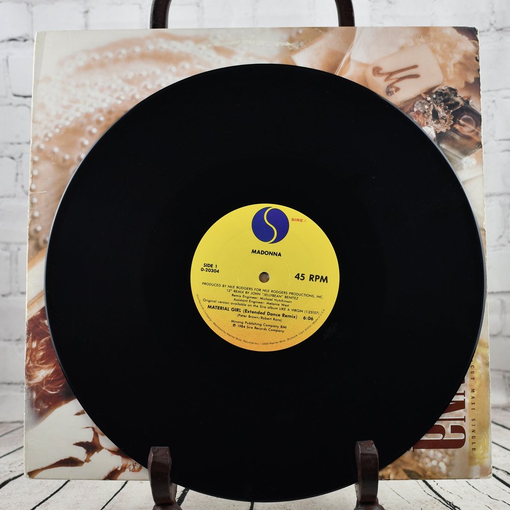 Madonna – Material Girl, 12